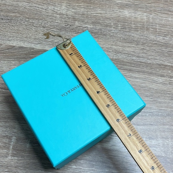 Tiffany & Co. Blue Box with White Ribbon - Picture 10 of 12